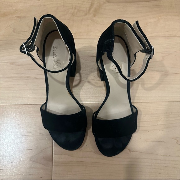 Blocky Black Heels - Picture 2 of 3